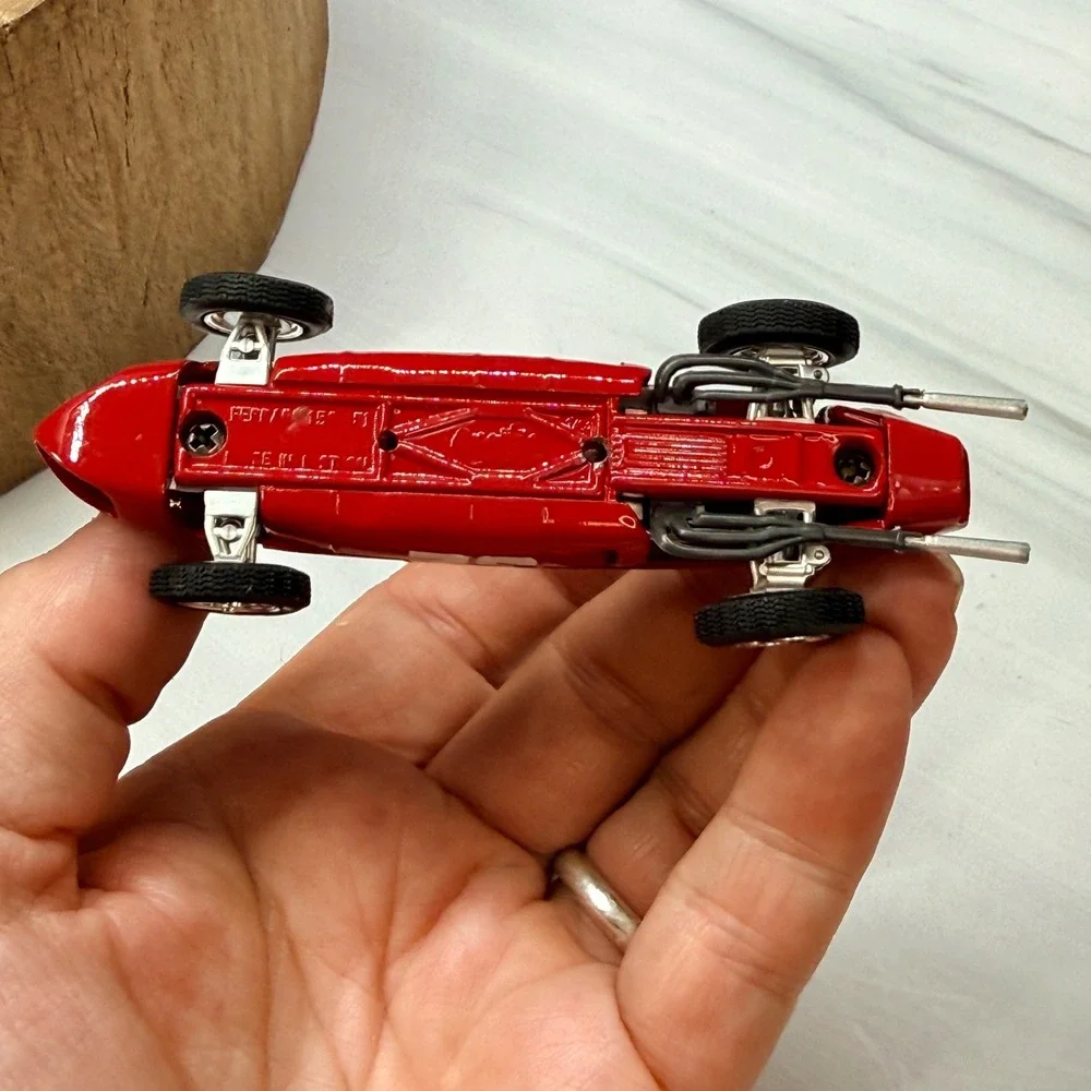 Quartzo Ferrari 156 F1 Red Diecast 1:43 Scale Racing Car Model 32 Made Portugal